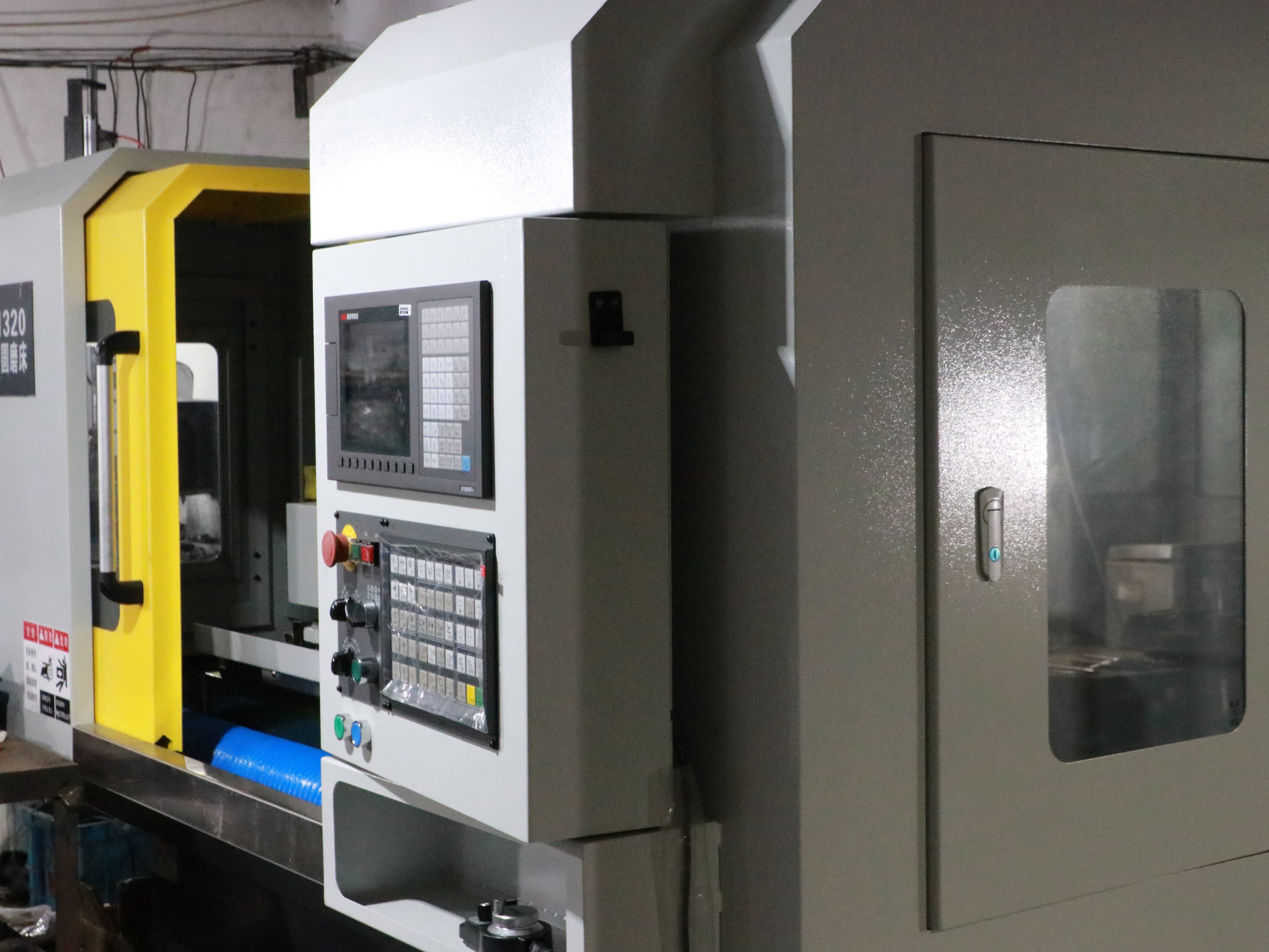 New Cylindrical Grinding Machine